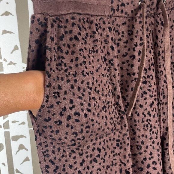 Jane and Delancey Leopard Print Jogger Lounge Pants L - Picture 4 of 8